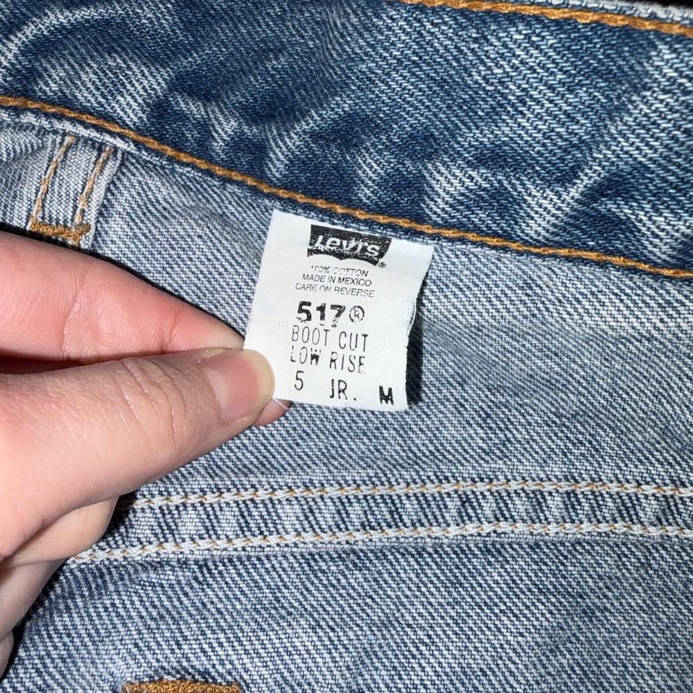 Vintage 1999 Bootcut Low Rise Levis - Picture 2 of 3
